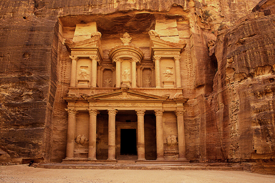 Petra’ya açılan kapı niteliğindeki Wadi Musa kasabası, konaklama ve ihtiyaçlarınız için oldukça elverişli.