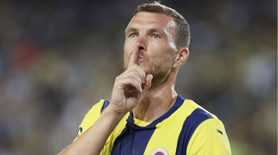 Edin Dzeko'dan "Ayrılacak mısın?" sorusuna yanıt geldi: Fenerbahçe'den  karar çıktı