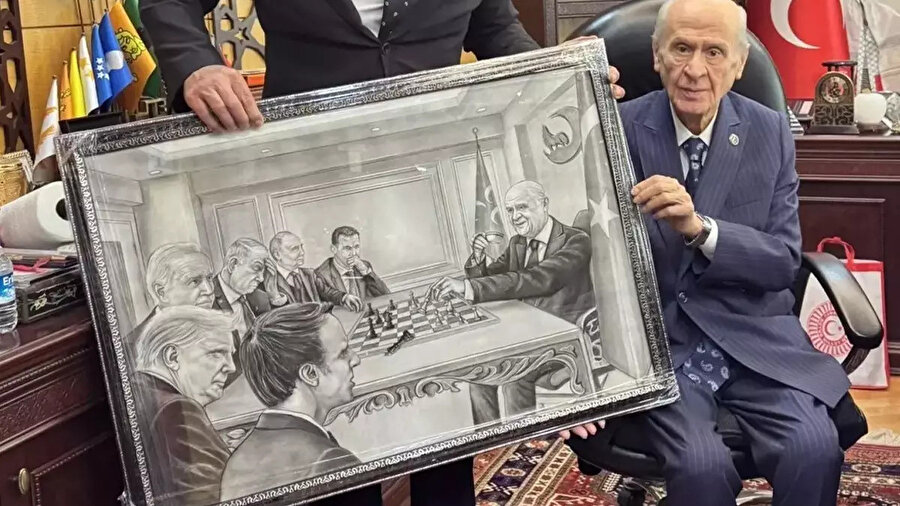 
MHP lideri Devlet Bahçeli'ye ilginç hediye: Bahçeli dünya liderlerini mat etti