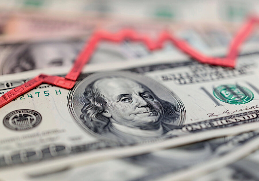 ABD’nin eskiden olduğu gibi yine bir ‘gümrük vergisi ülkesine’ döneceğini kaydeden Trump, ticaret yaptıkları ülkelere ABD’ye uygulanan kadar gümrük vergisi uygulayacaklarını ve Amerika’yı yeniden zengin yapacaklarını belirtti.