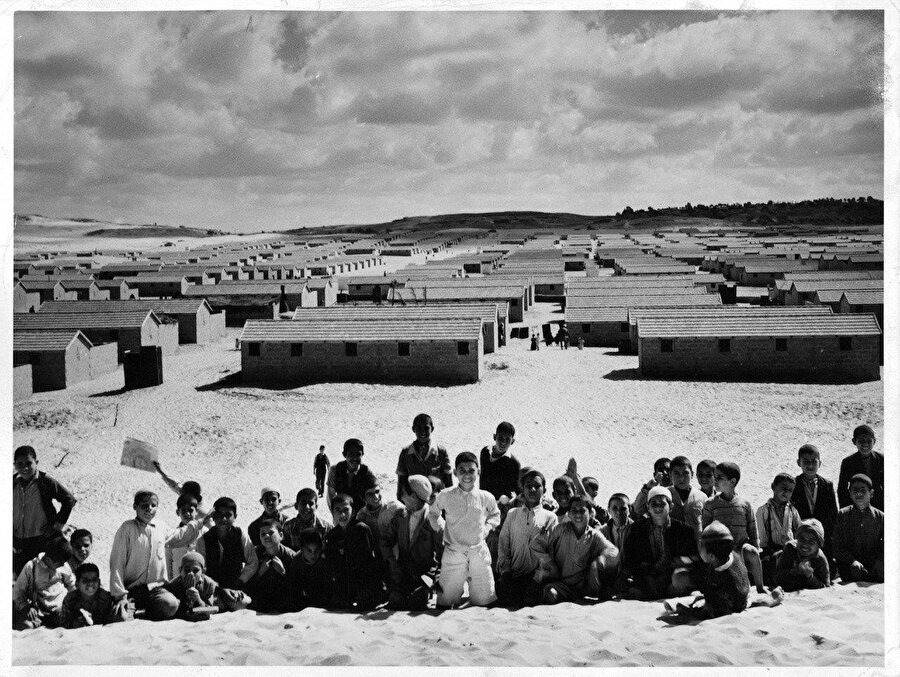 Cibaliye Mülteci Kampı, kurulduğu ilk yıllarda böyle gözüküyordu.