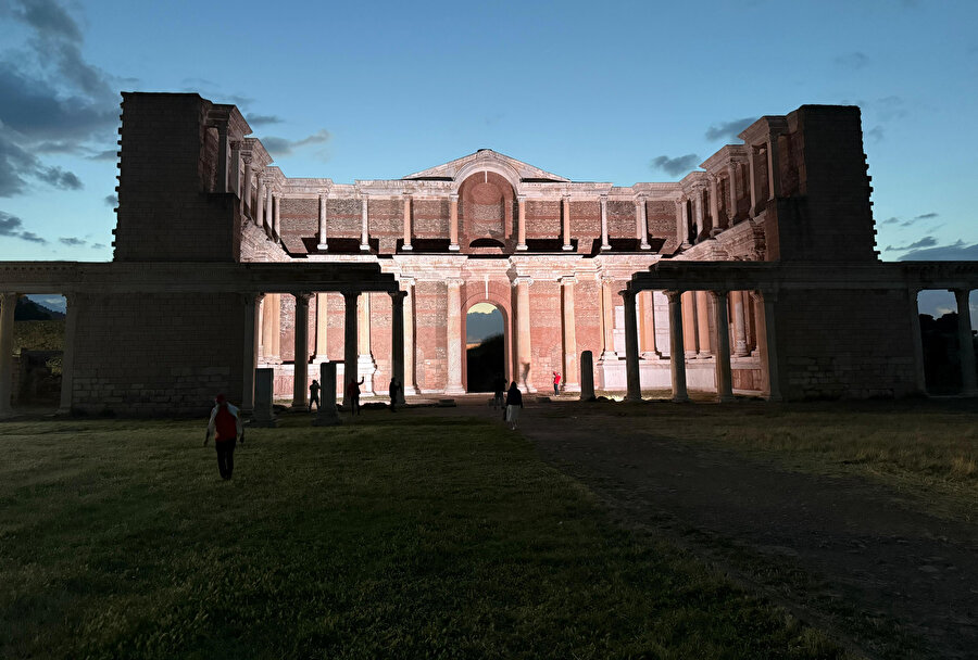 Sardes Antik Kenti, gece müzeciliği kapsamına alınıyor
