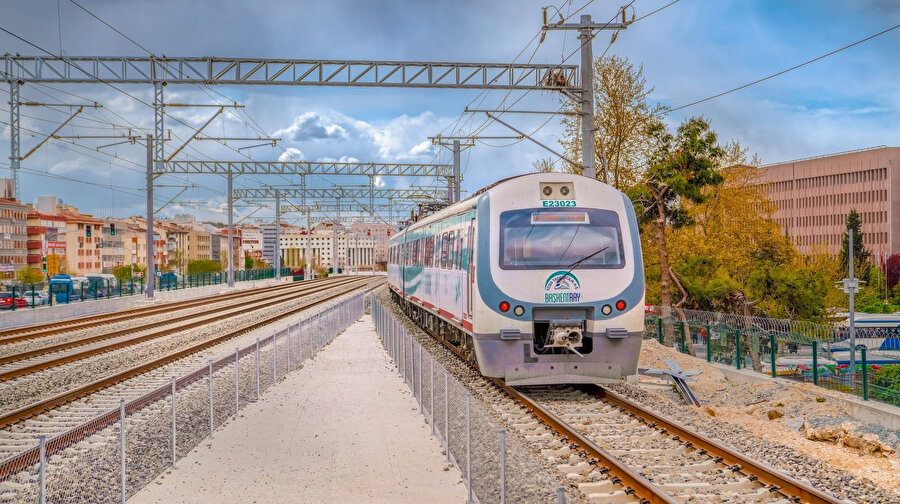 Bakan Uraloğlu açıkladı: 19 Mayıs'ta Marmaray, Başkentray ve İZBAN ücretsiz