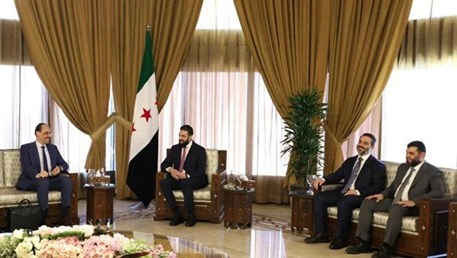MİT Başkanı Kalın, Suriye Cumhurbaşkanı Şara ile görüştü