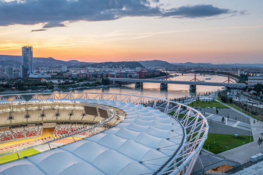 Ulusal Atletizm Merkezi ve Köprü