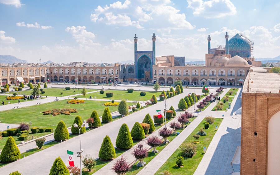 Nakşi Cihan Meydanı.
