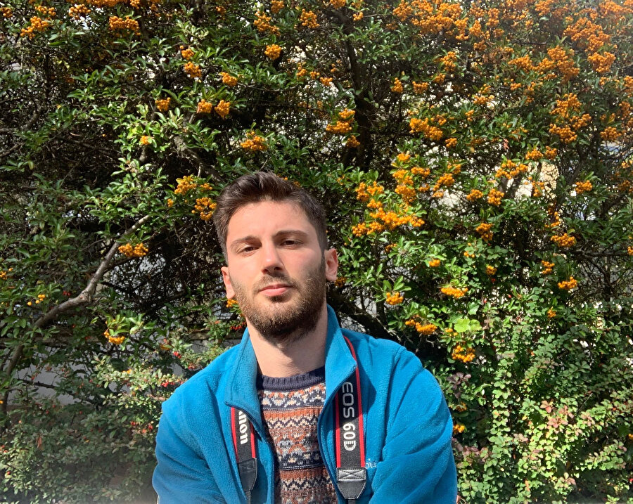 Abdullah Ezik - Can Yayınları, Türk Edebiyatı Yönetici Editörü.