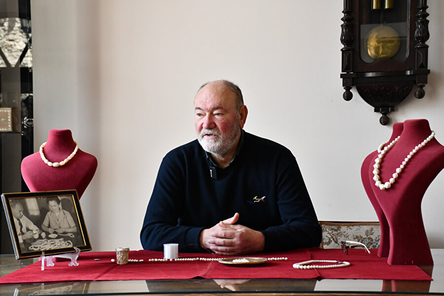 Doğal güzelliklerinin yanı sıra Ohri, turistlerin inci almak için geldiği bir şehir olarak öne çıkıyor.