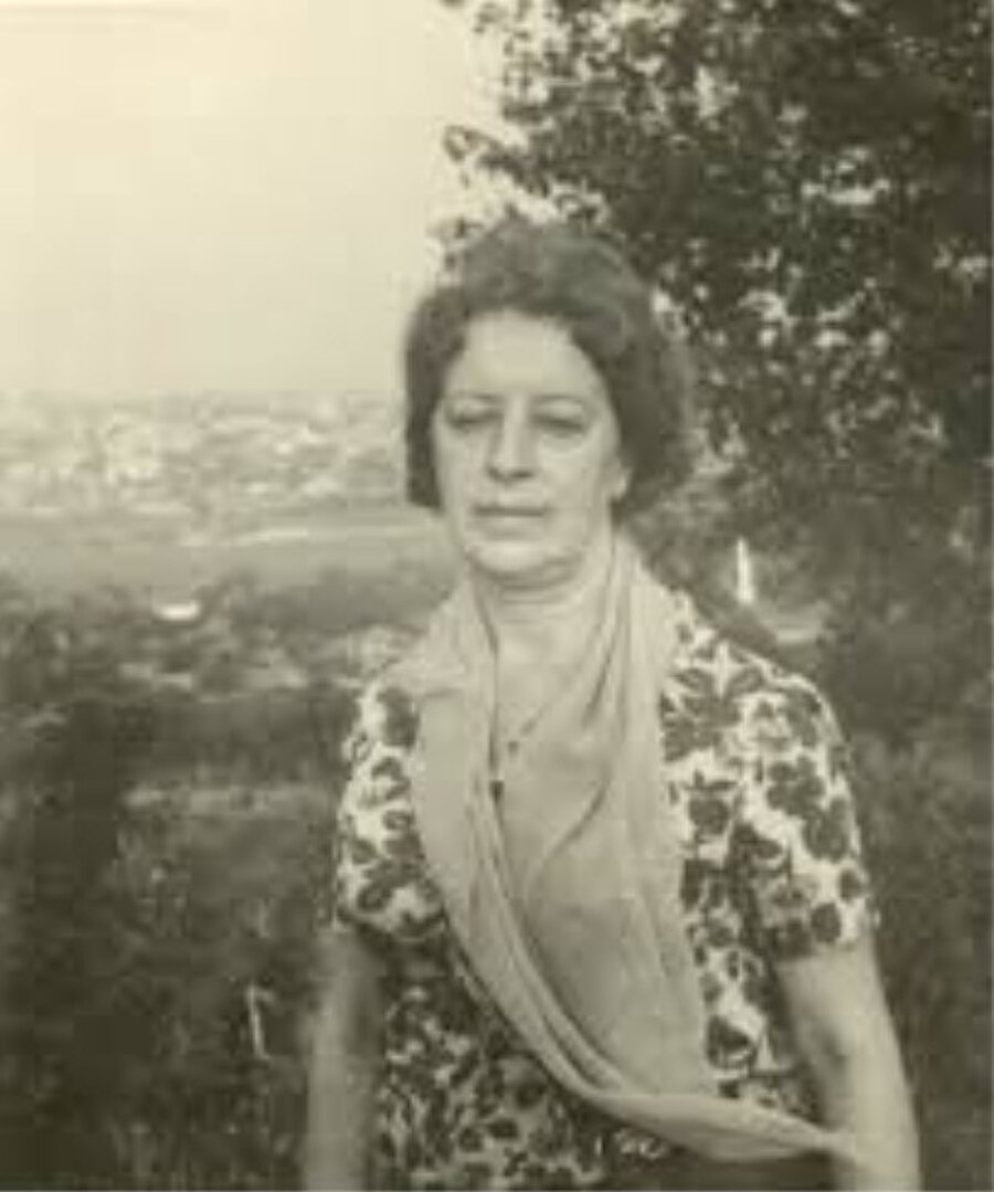 Safiye Erol.