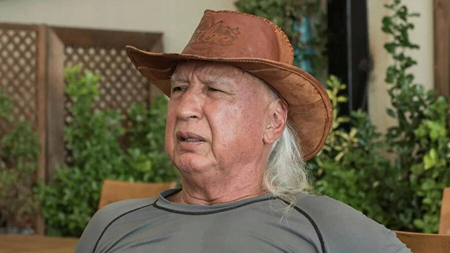 Prof. Dr. Şener Üşümezsoy