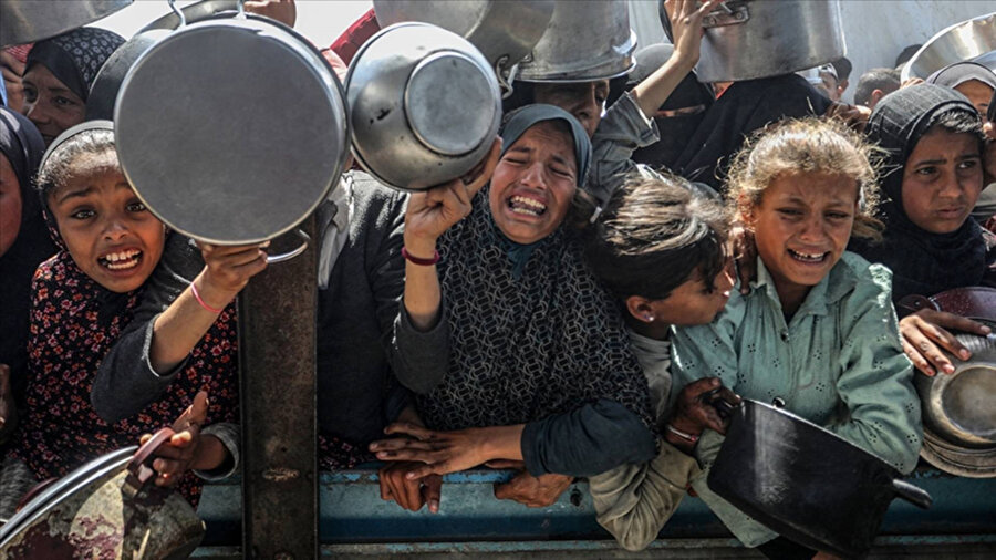 Filistin Kızılayı son günlerde Gazze'de 29 civarında kişinin açlıktan öldüğünü bildirdi