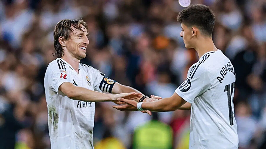 Real Madrid'in aldığı tarihi kararın ardında Arda Güler var: "Kulağa riskli geliyor"