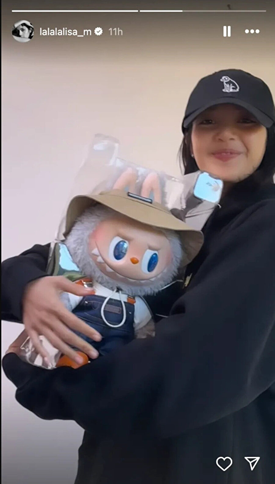 Labubu bebek Blackpink Lisa