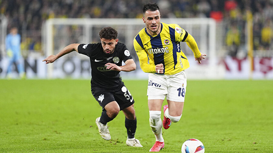 Fenerbahçe'nin yıldızı takımda kalacak mı? Sportif Direktör açıkladı