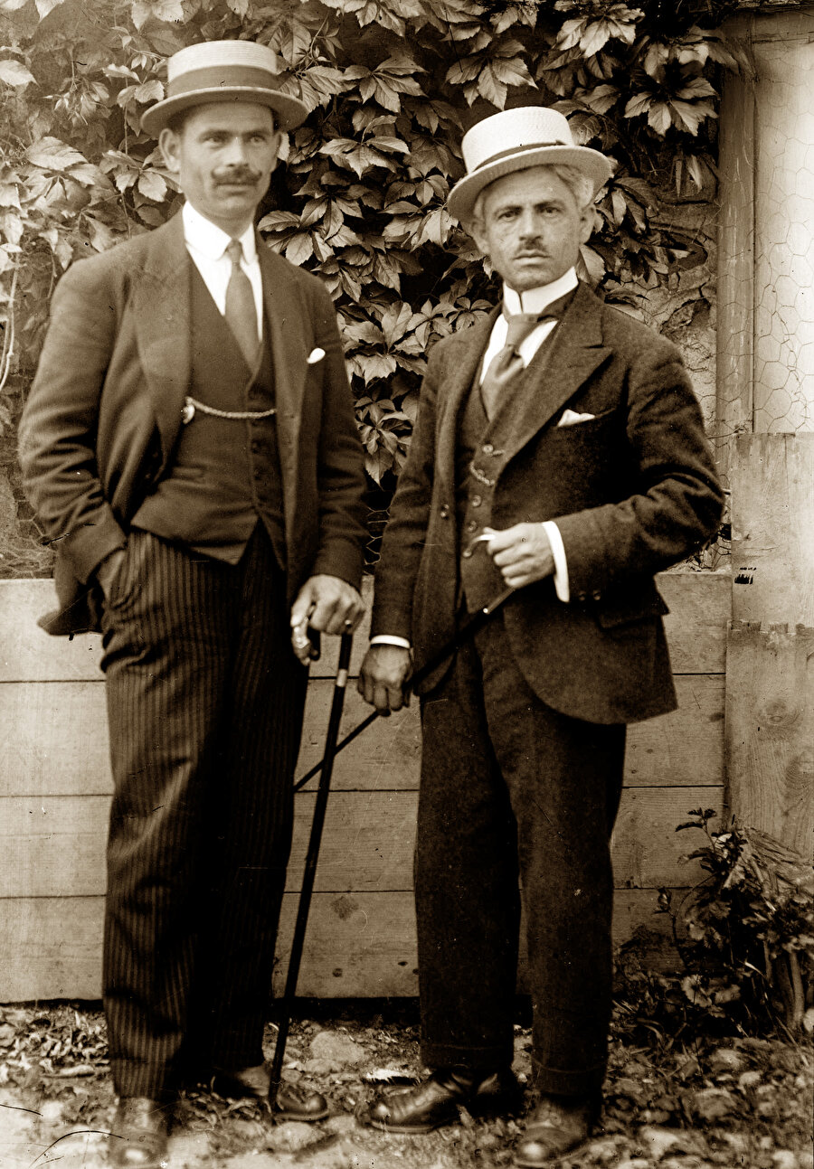 Manaki kardeşler.