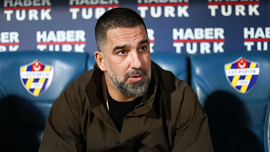 Arda Turan imzayı atar atmaz Galatasaray'ı sildi