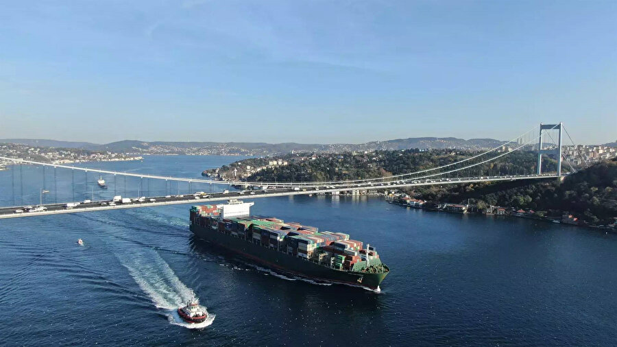 ​İstanbul Boğazı'nda gemi trafiği çift yönlü kapatıldı