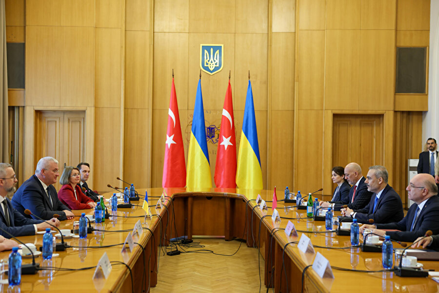 Bakan Fidan Kiev'de: Savaşta yeni gelişmeler​