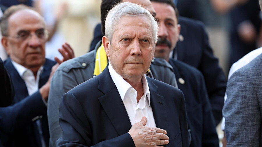 "Başkanlığını ilan eder" dedi ve Fenerbahçe için isim verdi