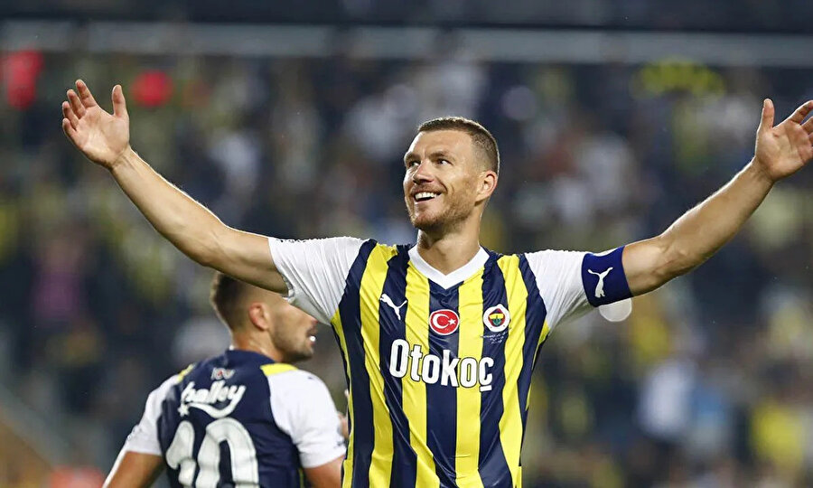 Fenerbahçe'den ayrıla Edin Dzeko'nun görüştüğü takım belli oldu