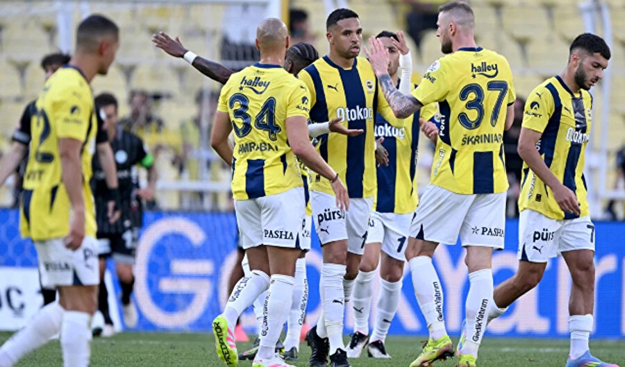 Fenerbahçe'de bir kişi ile daha yollar ayrıldı: Kulüpten resmi açıklama