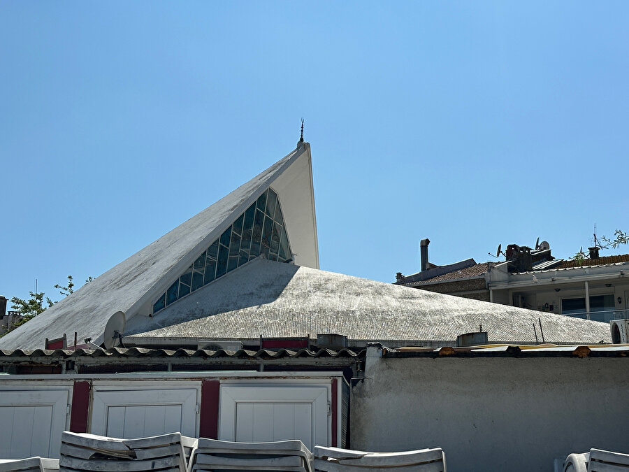 Kınalıada Camii. Fotoğraf: Uluç Algan 