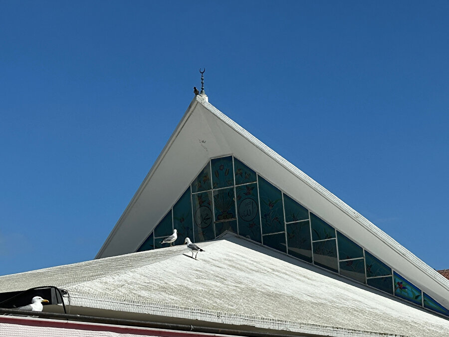 Kınalıada Camii. Fotoğraf: Uluç Algan 