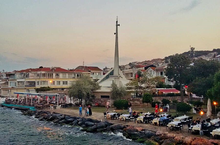 Kınalıada Camii. Fotoğraf: URL-3 