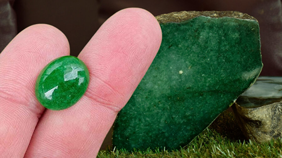 Dünyanın en pahalı madeni ne altın ne de platin: İşte adını bile bilmediğiniz jadeit!