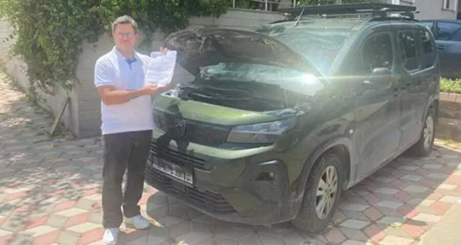 Sıfır araç aldı, pişman oldu: Aracı yandı