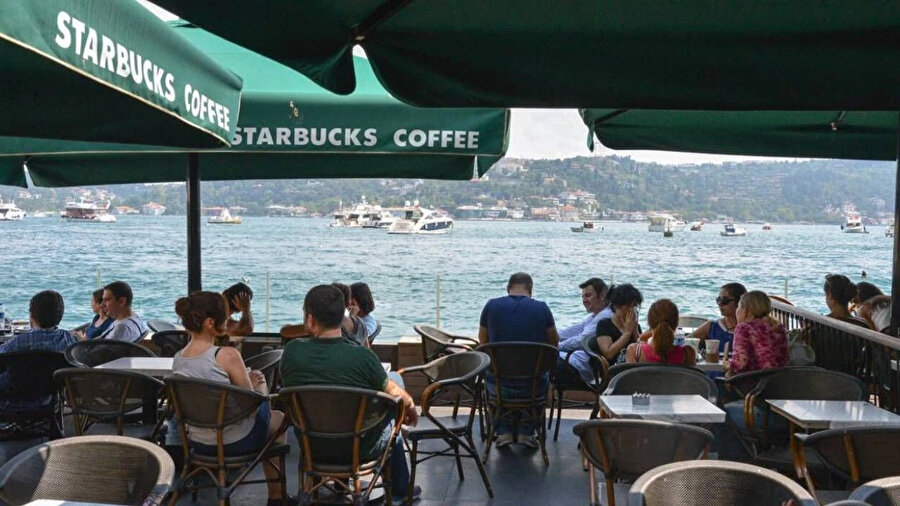 Bebek'teki ünlü Starbucks şubesi