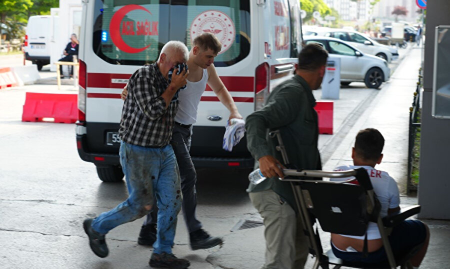 Acemi kasaplar hastaneye koştu.