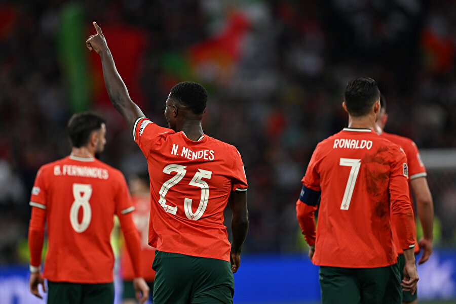 Dev finalde Galatasaray'ın yıldızı Morata penaltıyı kaçırdı, Portekiz şampiyon oldu