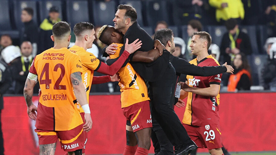 Galatasaray'dan 3 yıllık imza: Menajeri İstanbul'a geldi, anlaşma sağlandı