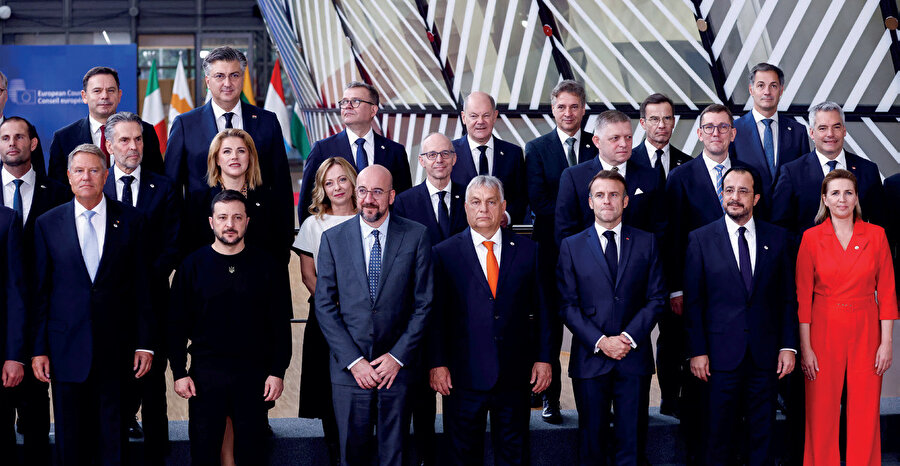 Trump dönemi ile başlayan ticaret savaşları, ekonomik işgal ve diplomatik nezaketsizliğin kurumsallaşması konusu belirsizlikleri ve riskleri artırıyor.