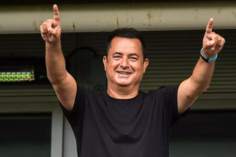 Fenerbahçe'de Acun Ilıcalı görevinden ayrıldı