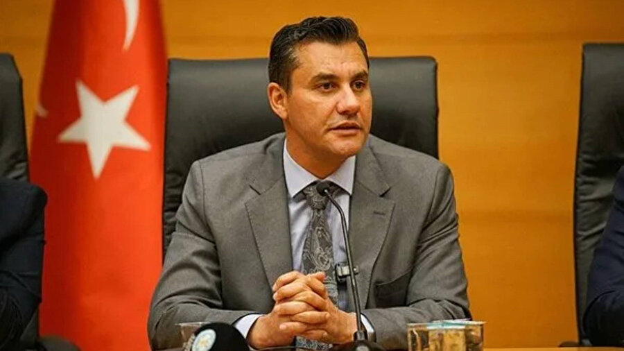 Manisa Büyükşehir Belediye Başkanı Ferdi Zeyrek'in ölümüne ilişkin 2 kişi gözaltına alındı.