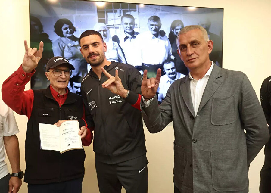 Merih Demiral'dan Aziz Sancar açıklaması: Tüylerim diken diken oluyor
