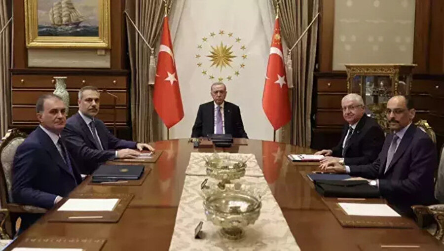 İran-İsrail arasındaki gerilimin ardından düzenlenen Cumhurbaşkanı Erdoğan başkanlığında 'güvenlik' toplantısı başladı