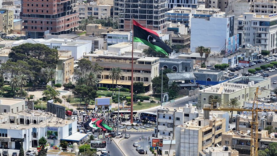 Gazze'ye ilerleyen Mağrib Direniş Konvoyu'nun Libya'nın doğusuna geçmesine izin verilmiyor. 