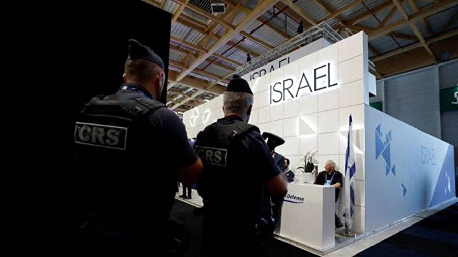 Fransa Paris Airshow’da İsrailli 4 şirketin stantlarını kapattı.