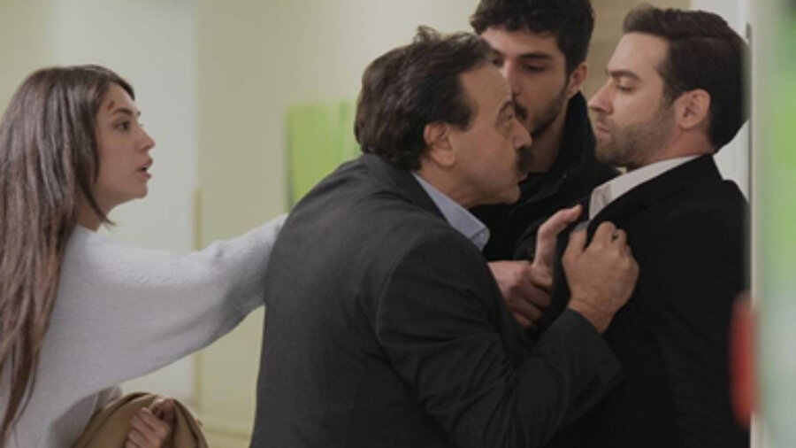 Sahipsizler dizisinin setinde ünlü oyuncu sinir krizi geçirdi: Ortalık karıştı, küfürler havada uçuştu...