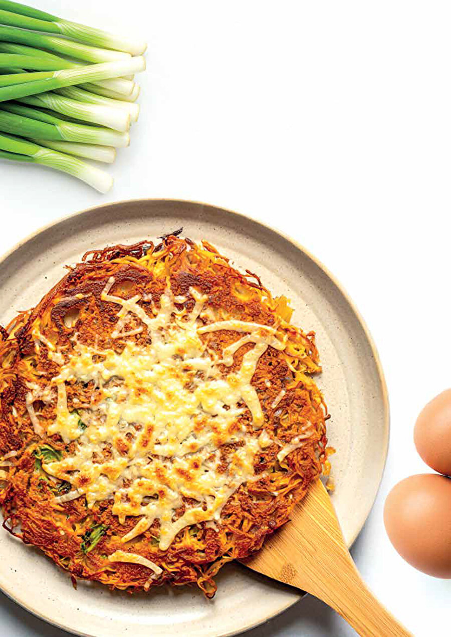 ​Haşlanmış yumurtalı lahana akıtma 