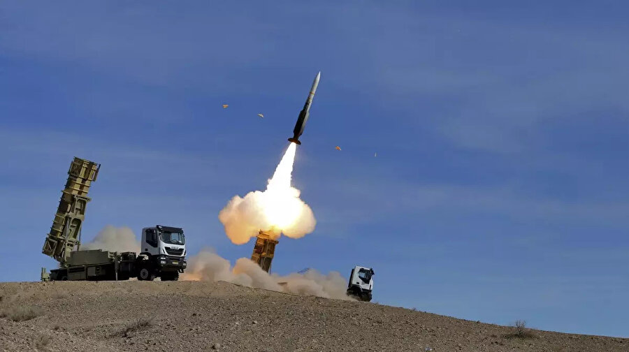 ​İran duyurdu: Birleşik füze ve kamikaze İHA saldırısı başladı