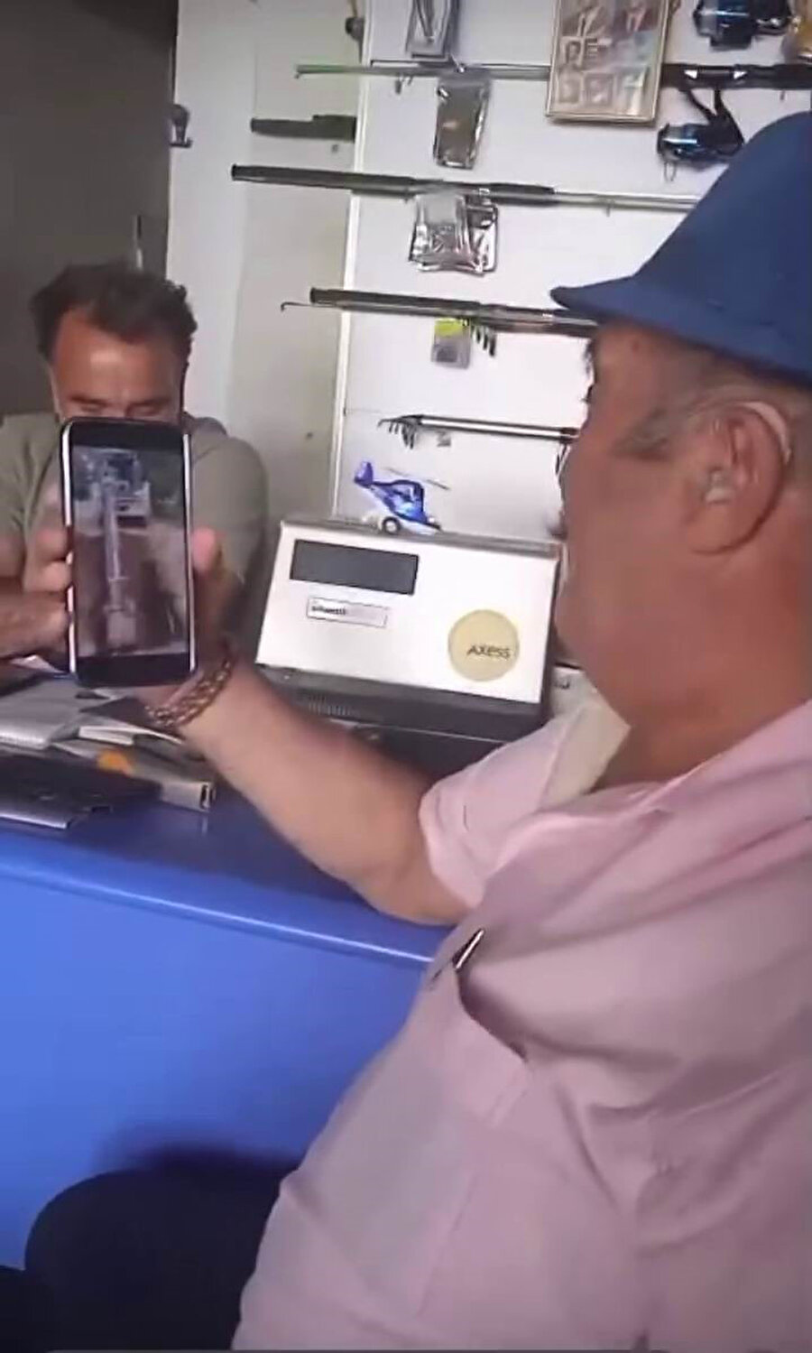 Diken'in mezar kazdırdığını arkadaşlarına gösterdiği görüntüleri