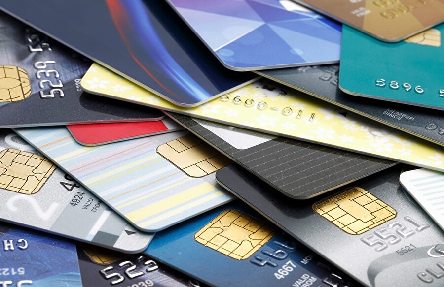 Kredi kartlarından harcamalar artıyor: Bir ayda 2 trilyon TL'lik harcama