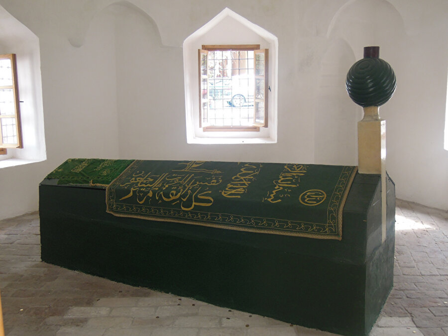 Türbenin iç kısmı.