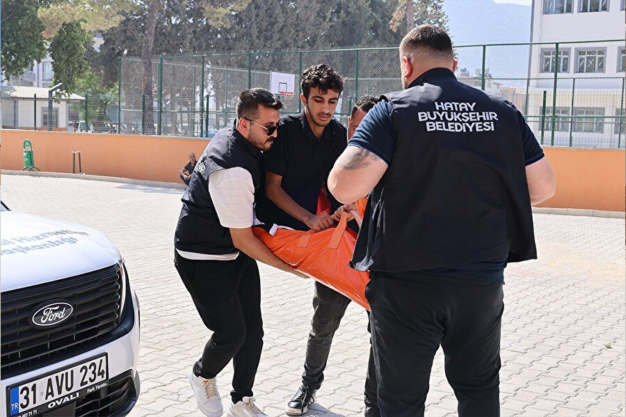 Engeli olan Muhammet ekiplerce taşındı