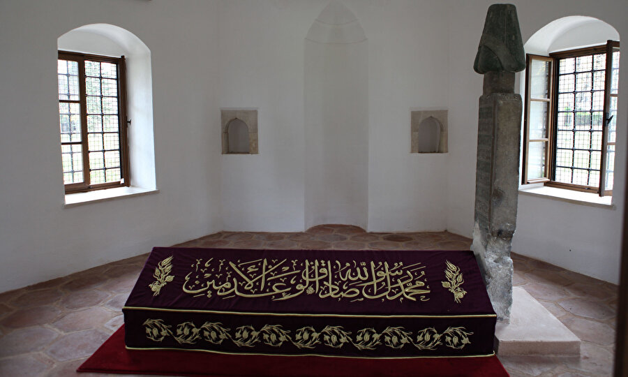 Türbenin iç kısmı.