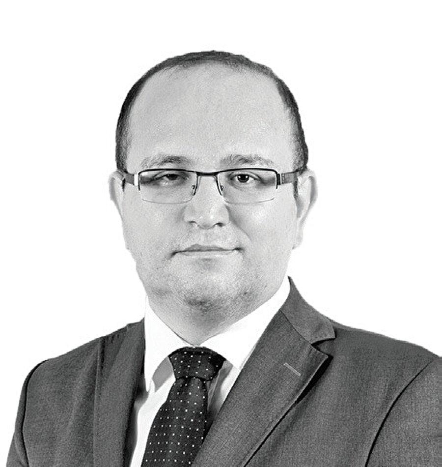 Prof. Dr. Kadir Tuna.